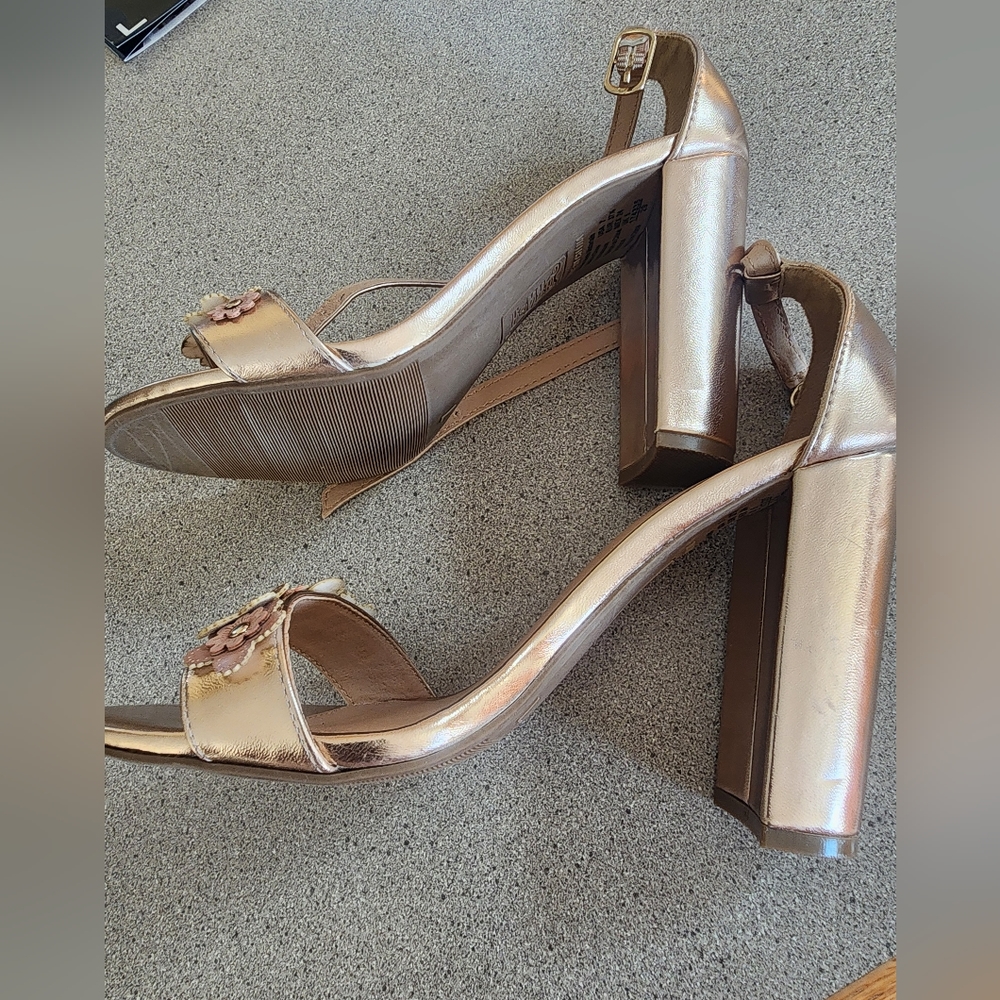 Sandals - Picture 3 of 5